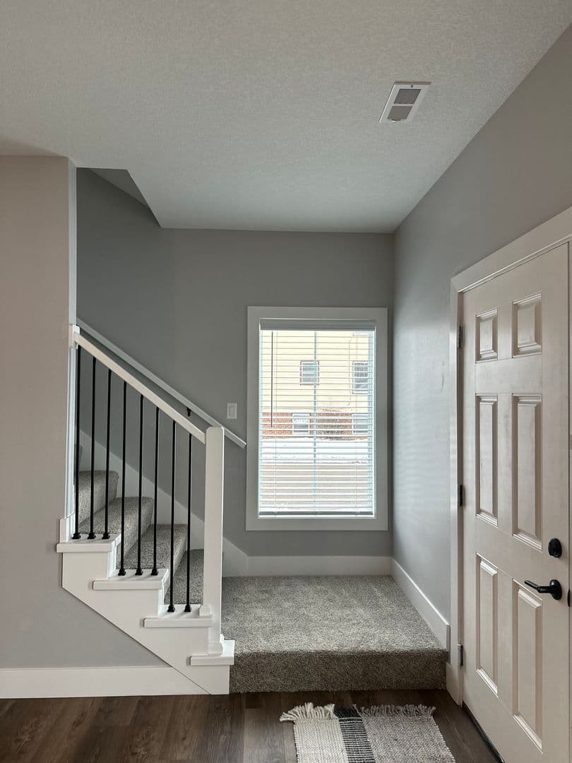 Creston Apartment: 701 West Adams