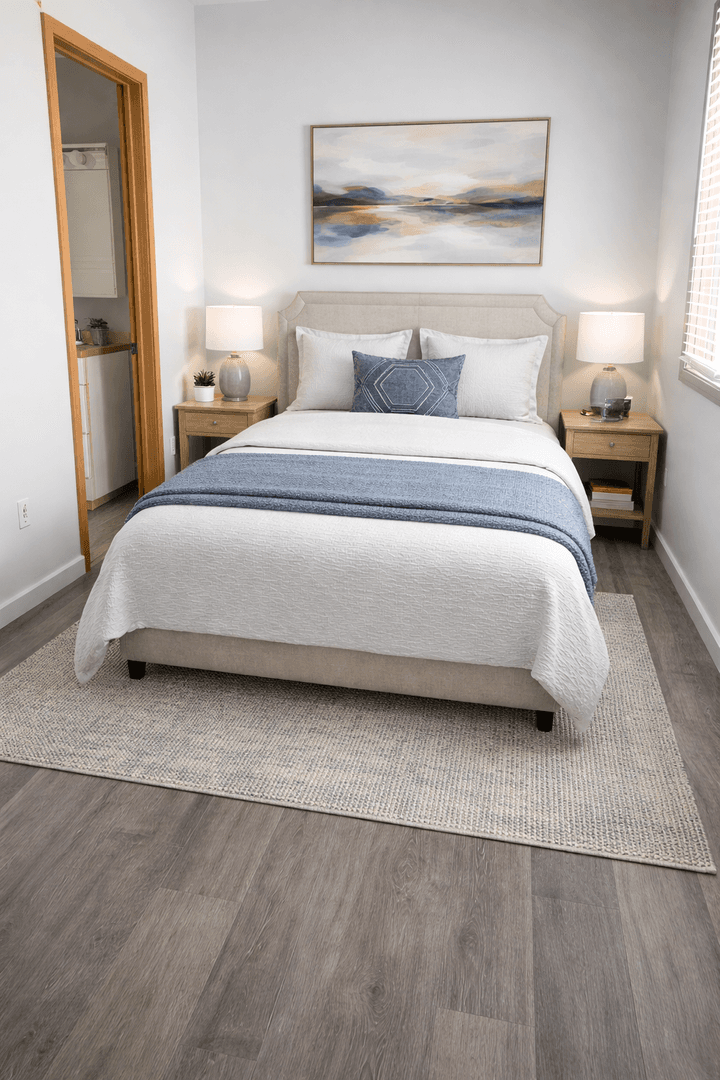 Des Moines Apartment: 1204 Hartford Ave