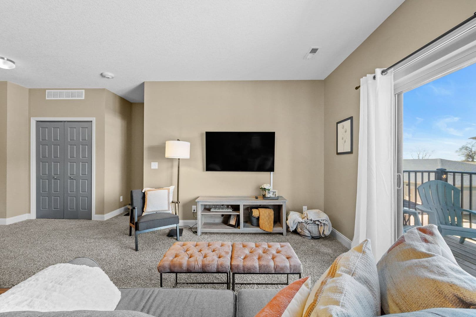 West Des Moines Apartment: 8350 Cascade Avenue