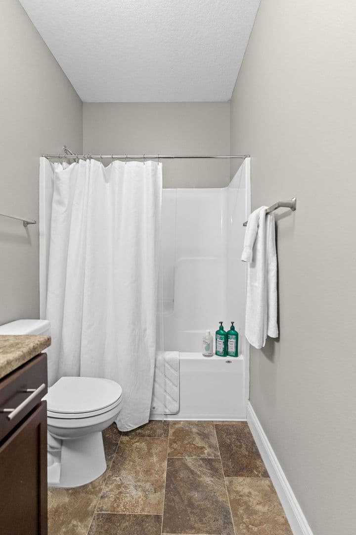 West Des Moines Apartment: 8350 Cascade Avenue