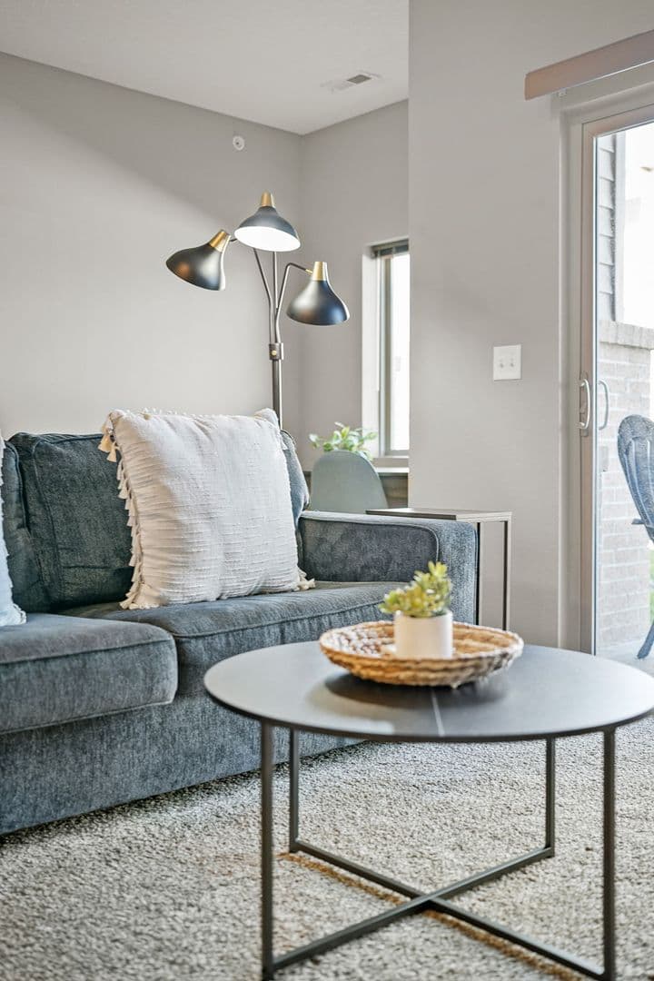 West Des Moines Apartment: 8350 Cascade Avenue