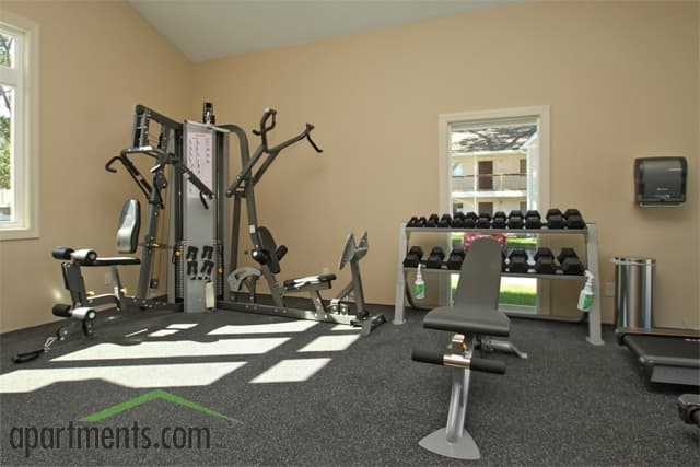 West Des Moines Apartment: 1813 Bennett Drive
