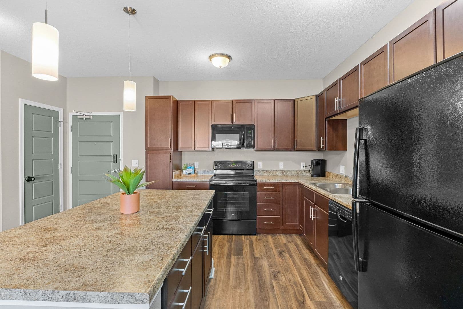 West Des Moines Apartment: 8350 Cascade Avenue