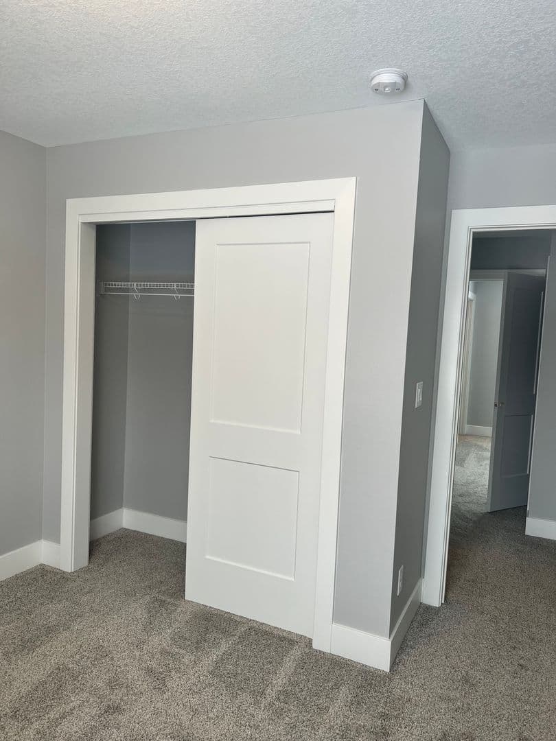Creston Apartment: 701 West Adams