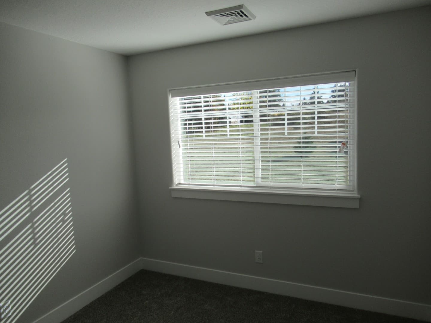 Salem Apartment: 1194 Mariel Place S