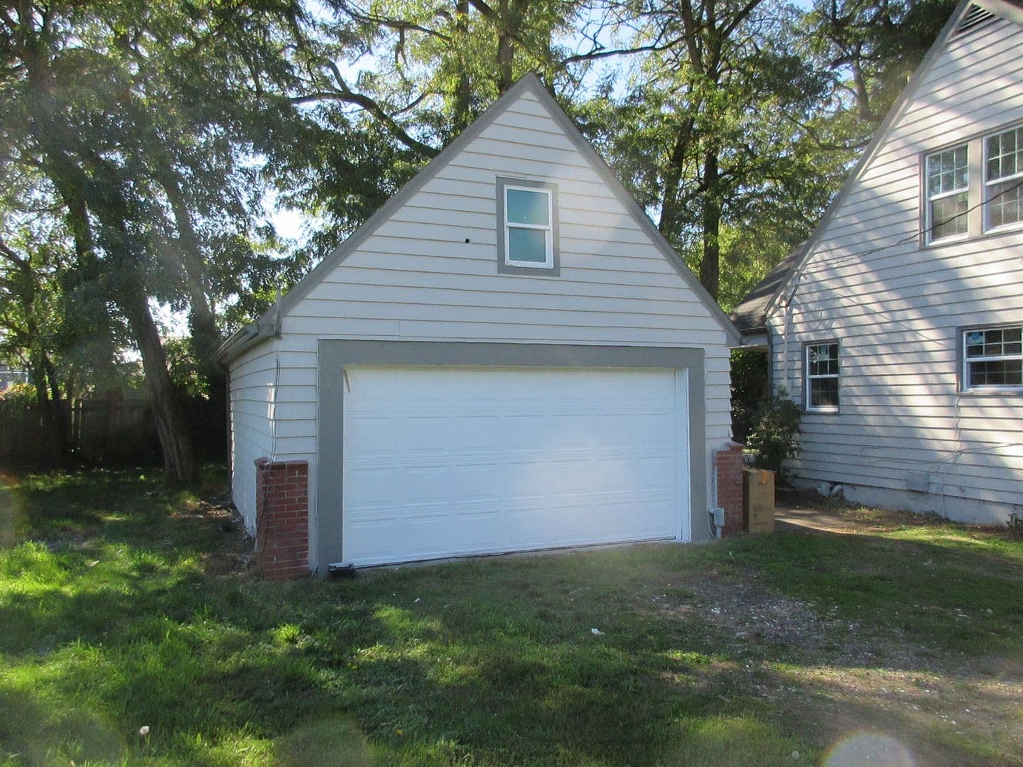 Salem House: 2810 Claxter Rd NE