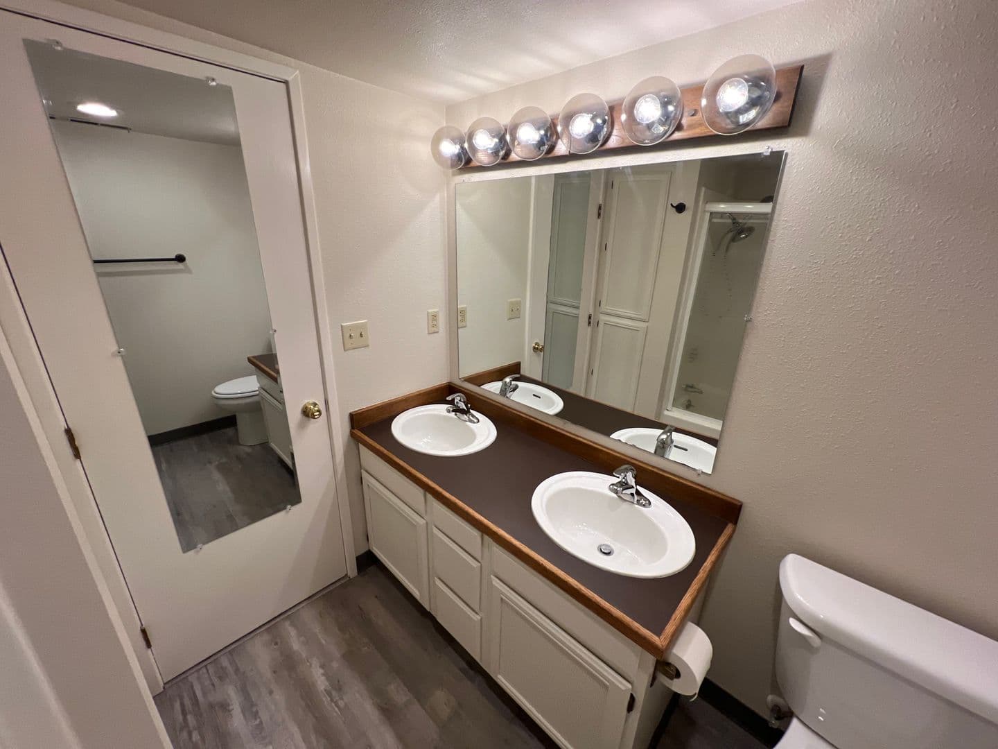 Salem House: 3566 Halifax Sq SE #13