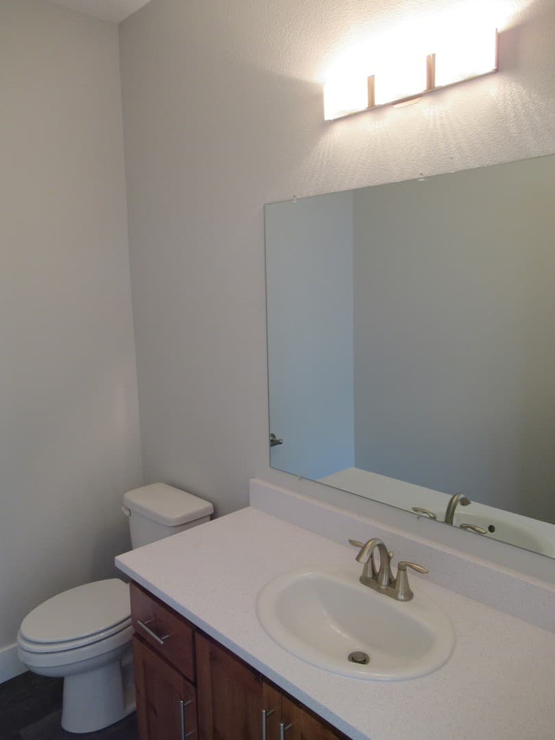 Salem Apartment: 1194 Mariel Place S