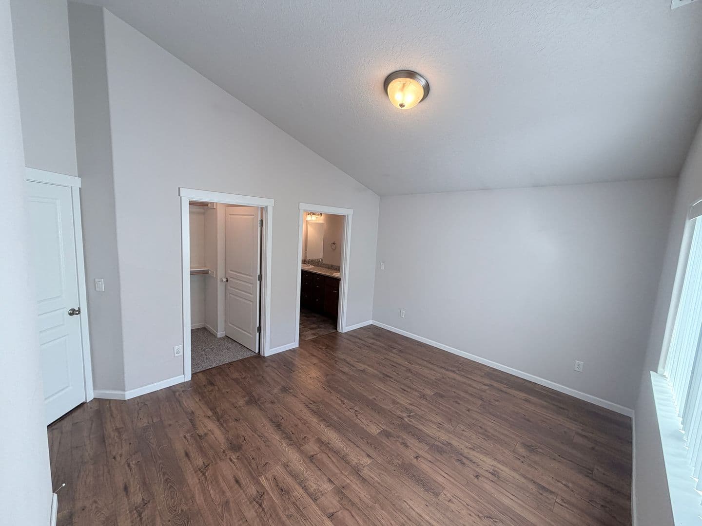 Dallas House: 456 SE Ray St