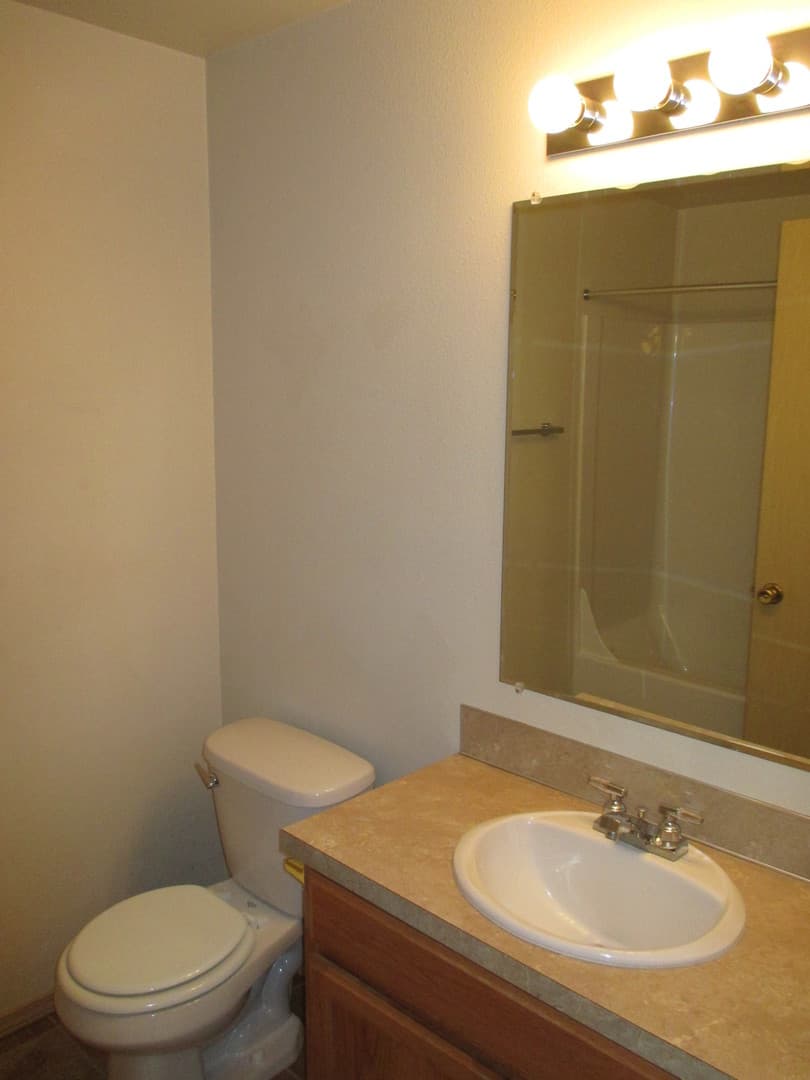 Salem Apartment: 247 Madrona Ave SE - 120