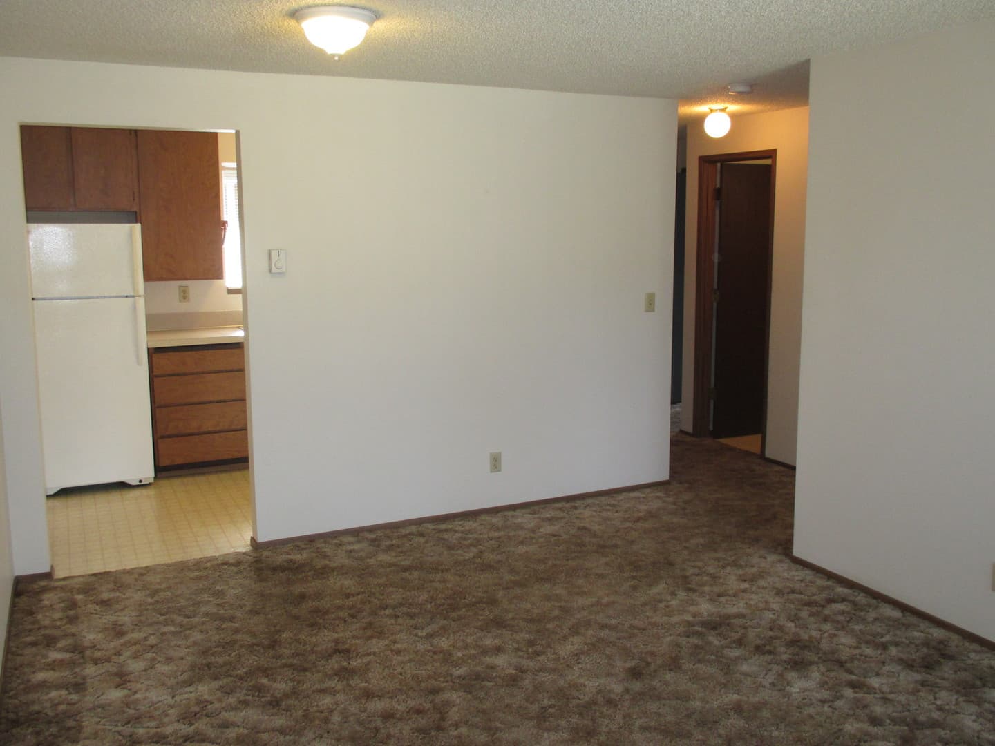Salem Apartment: 137D Hrubetz Rd SE