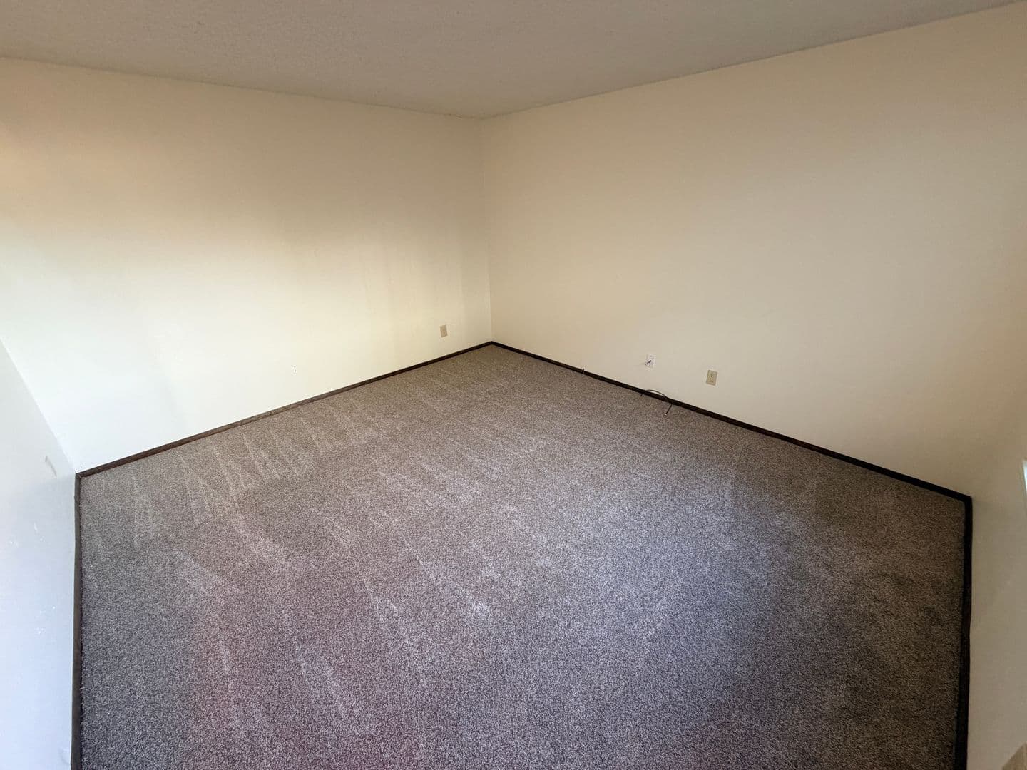 Salem Apartment: 1752 Salishan St. SE