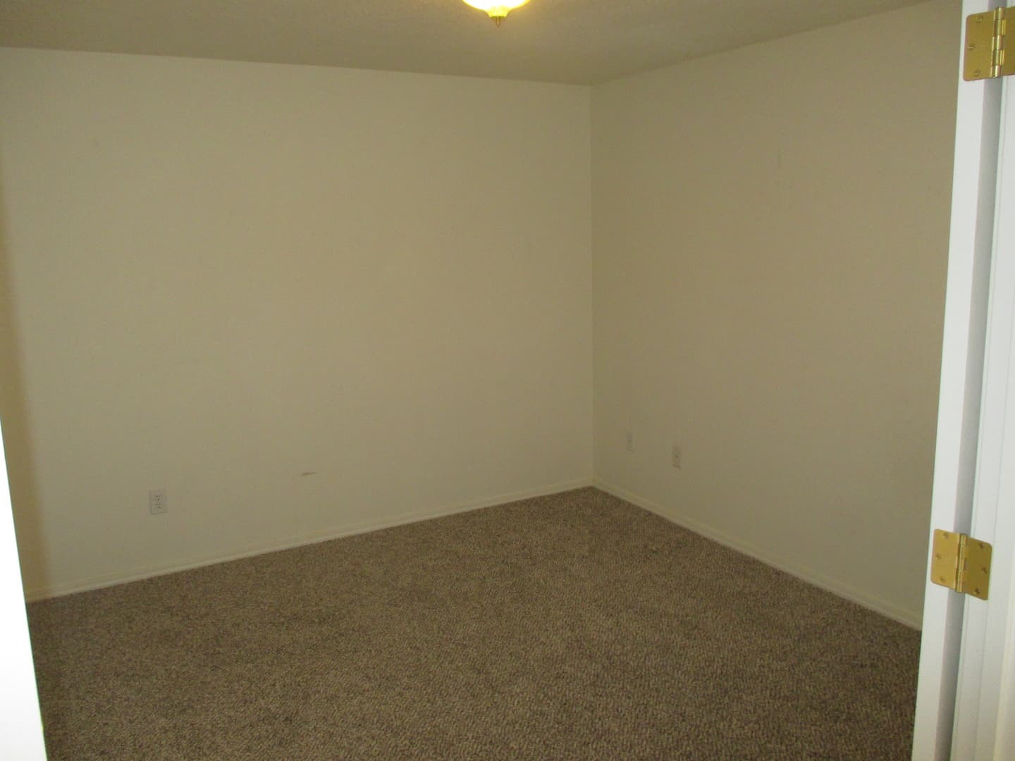 Salem House: 4523 Wildcherry Drive SE