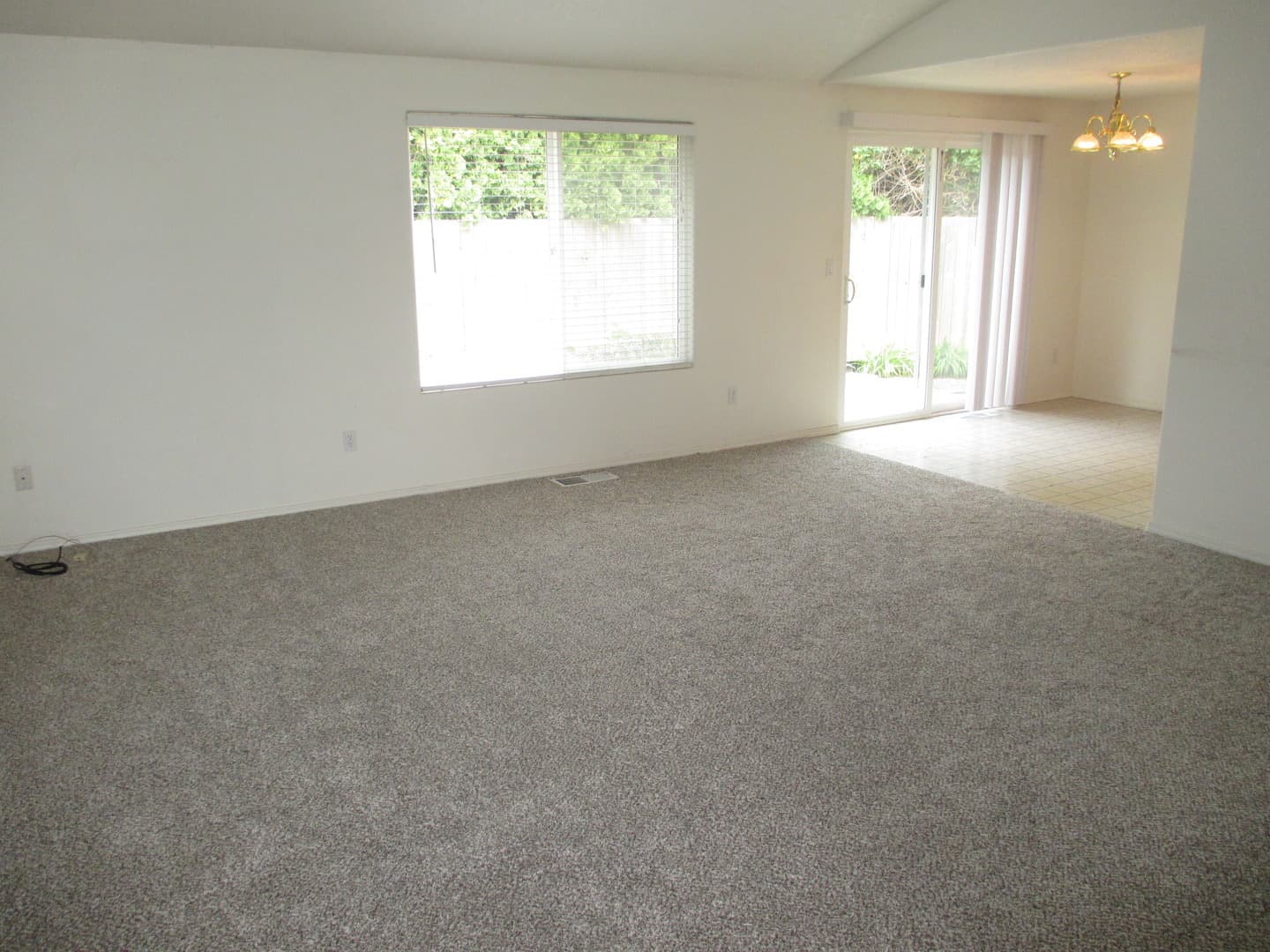 Salem House: 4523 Wildcherry Drive SE