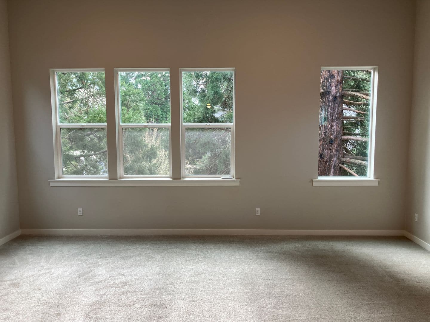 Salem House: 3731 Village Center Dr