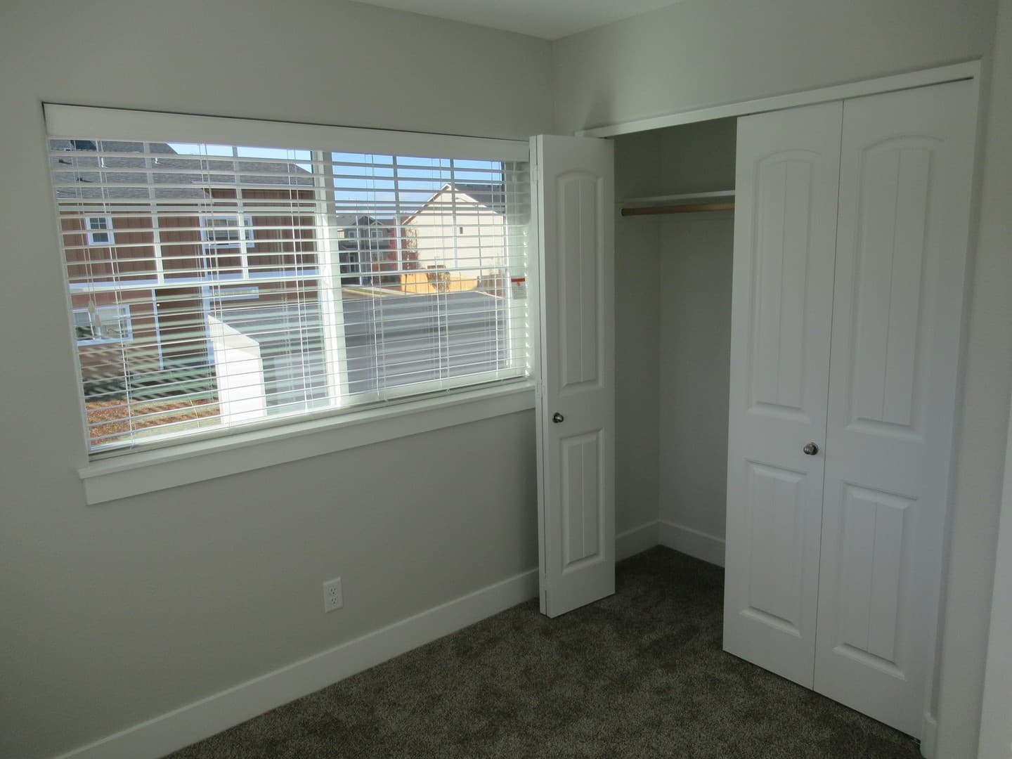 Salem Apartment: 1194 Mariel Place S