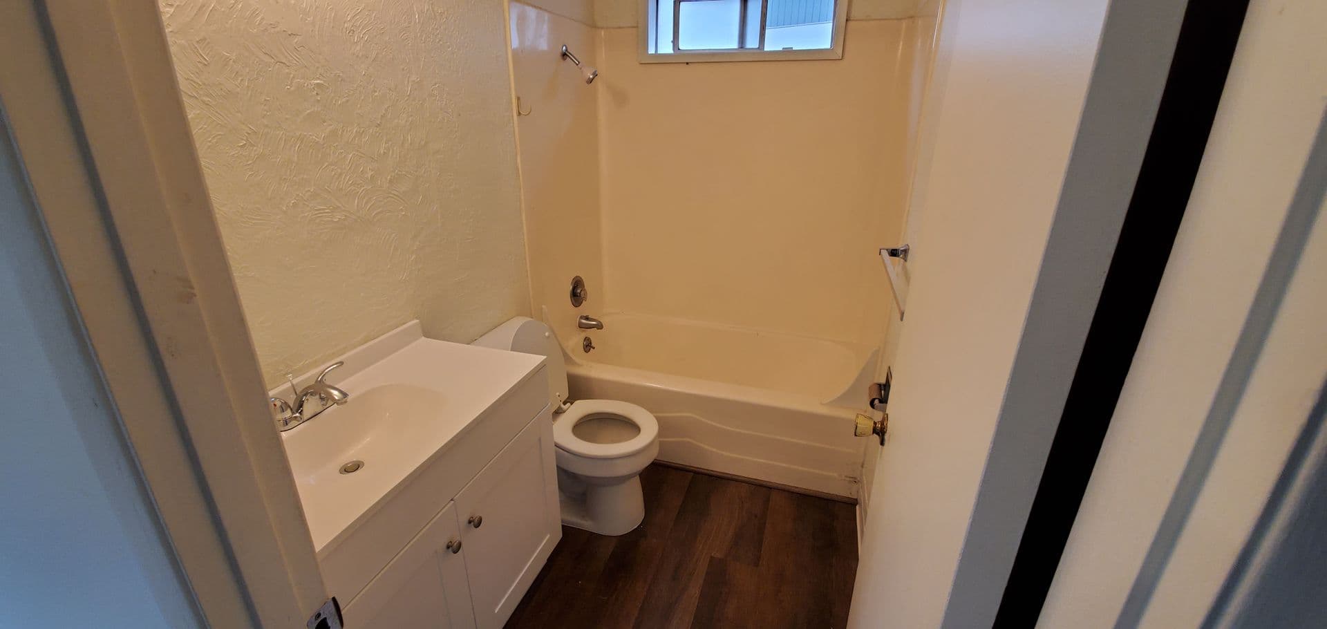 Salem Apartment: 1113 Waller St SE