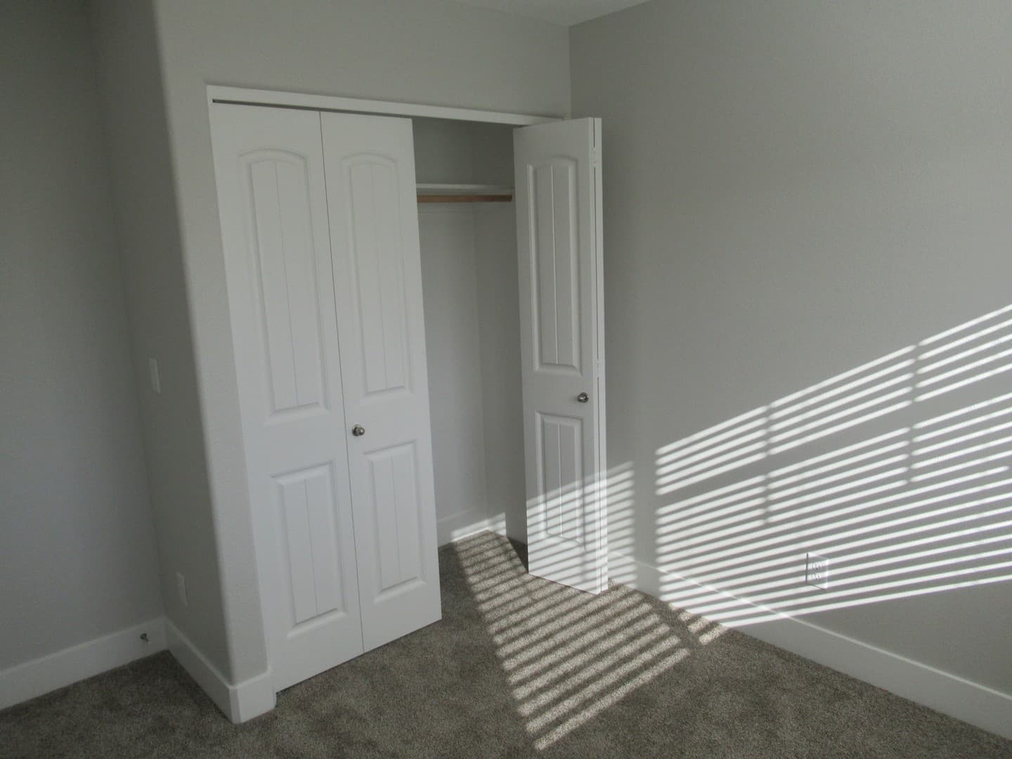 Salem Apartment: 1194 Mariel Place S