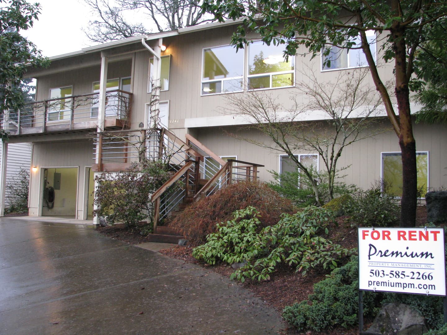 Salem House: 1741 Sunburst Terrace NW