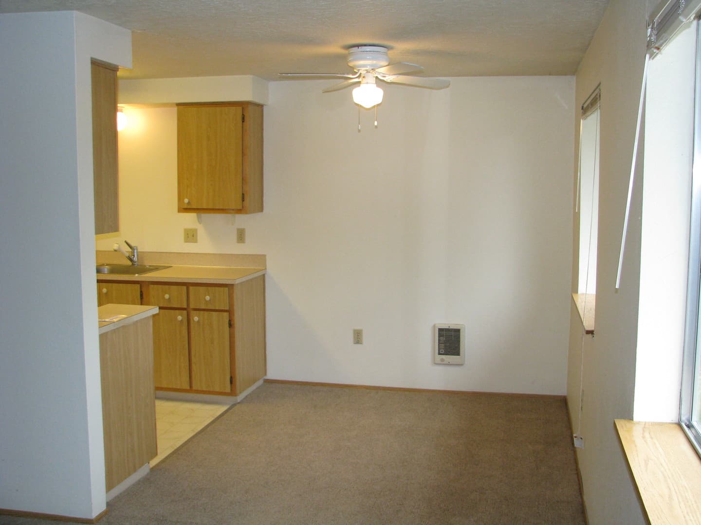 Keizer Apartment: 4263 Tiffany Place NE