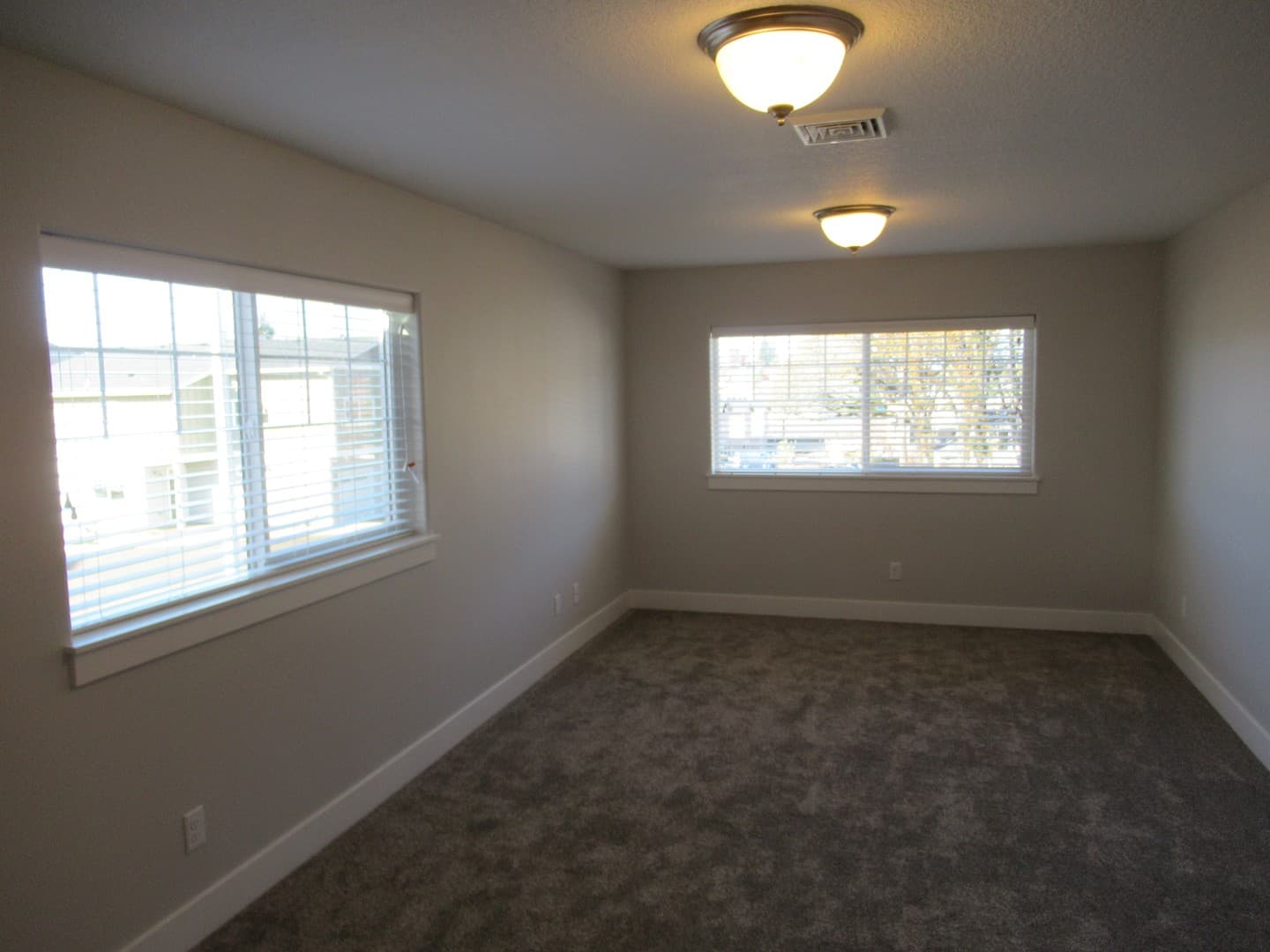 Salem Apartment: 1194 Mariel Place S