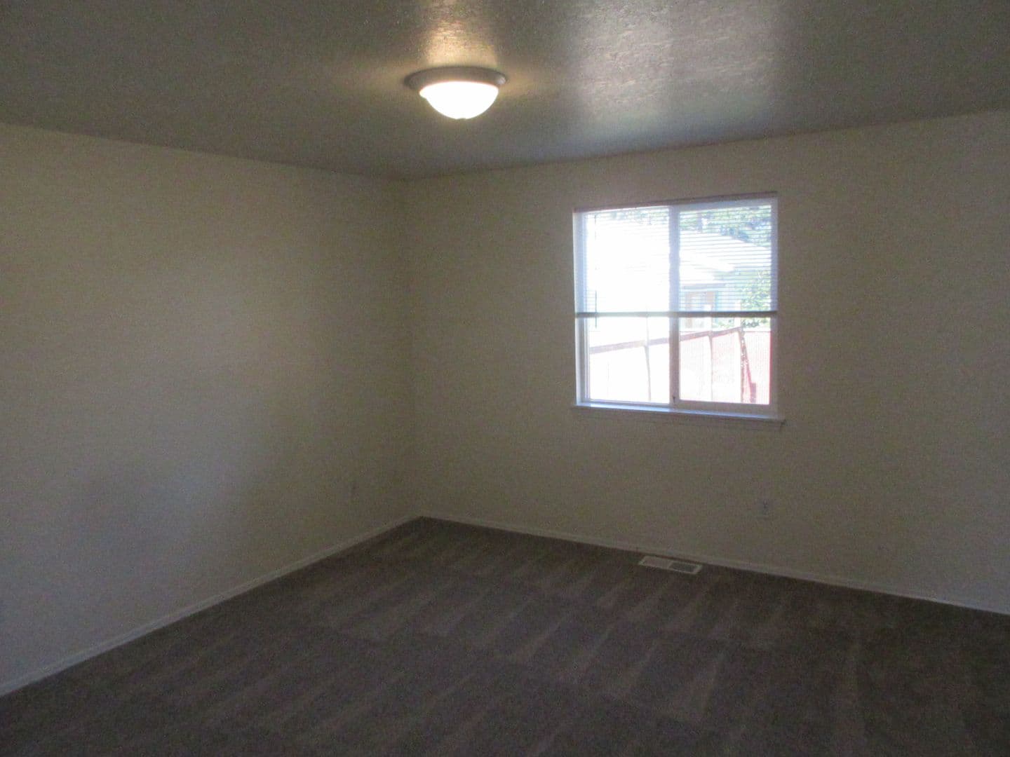 Salem House: 4273 Blazing Star Ct NE