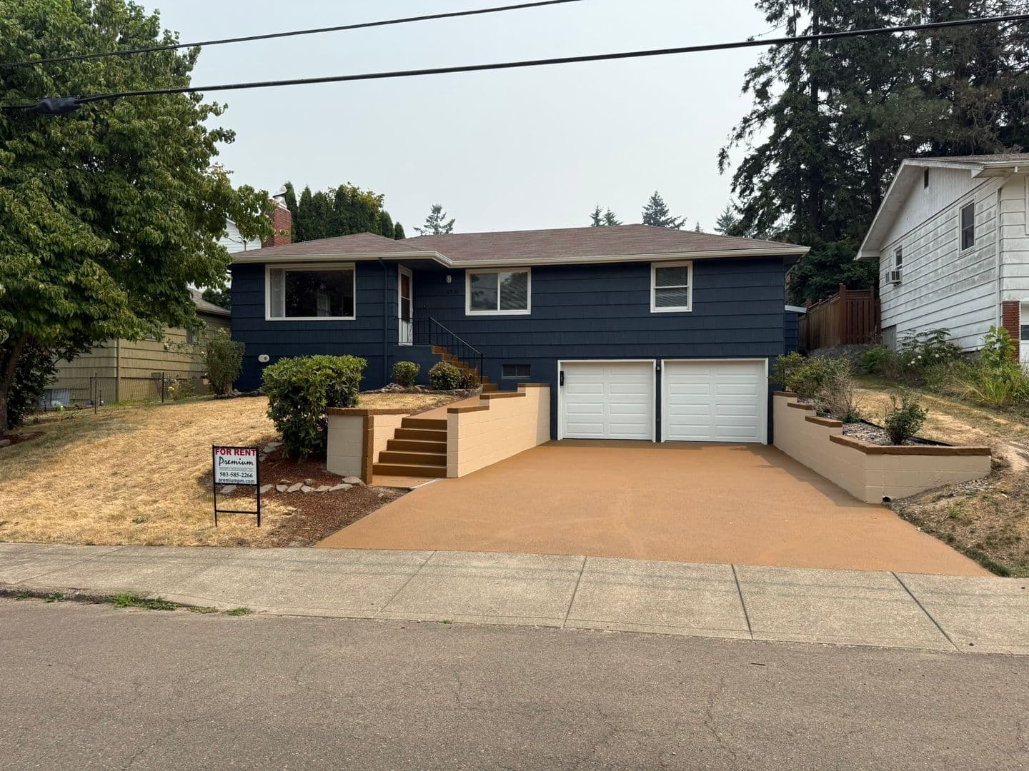 Salem House: 2530 Summer St SE