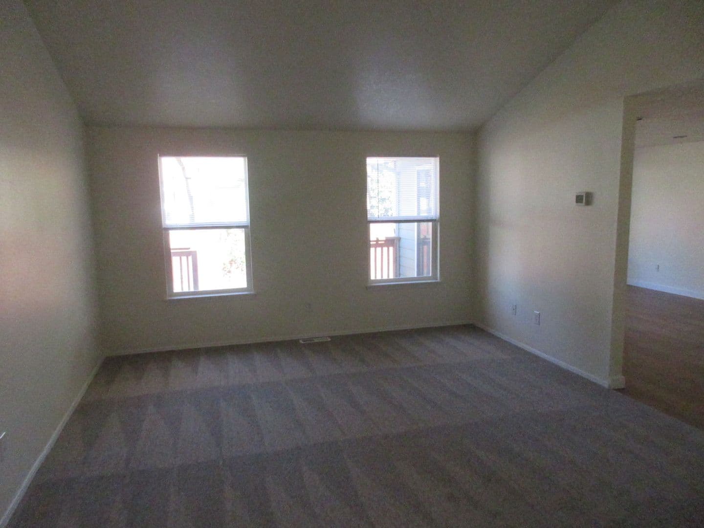 Salem House: 4273 Blazing Star Ct NE