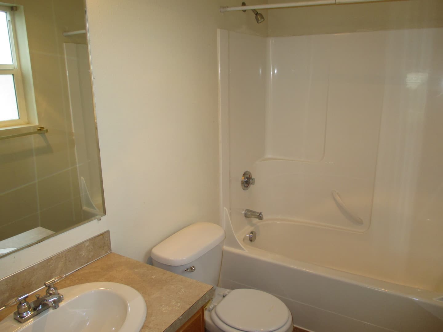 Salem Apartment: 247 Madrona Ave SE - 120