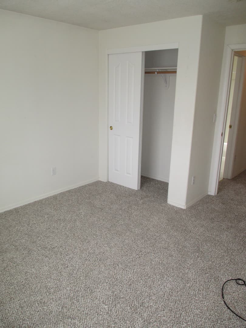 Salem House: 4523 Wildcherry Drive SE
