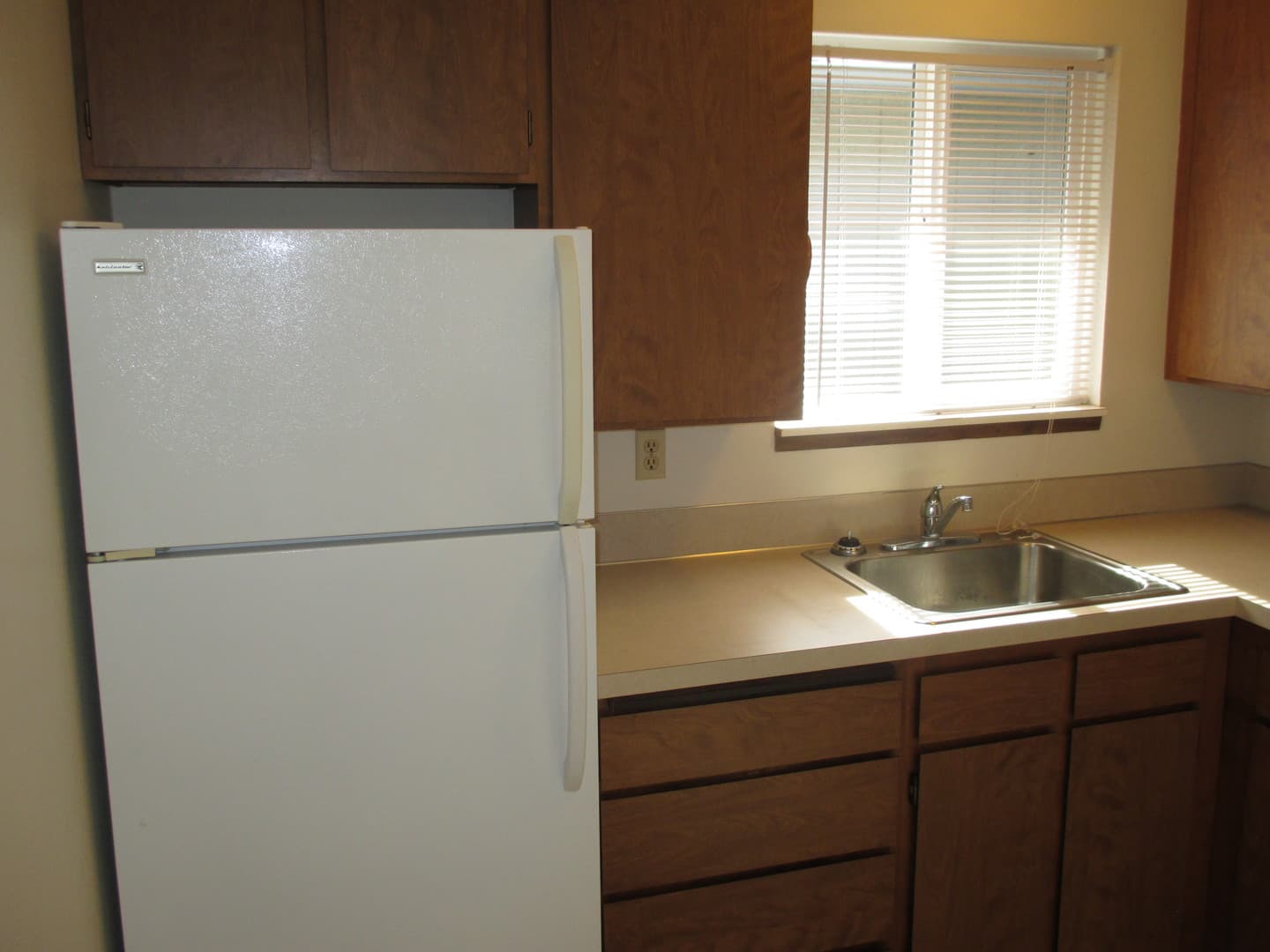 Salem Apartment: 137D Hrubetz Rd SE