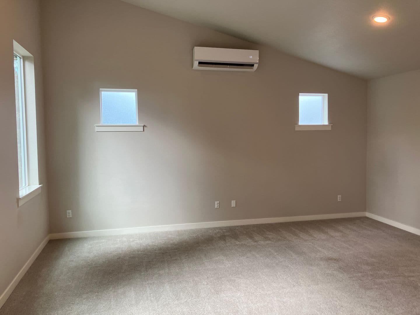Salem House: 3731 Village Center Dr