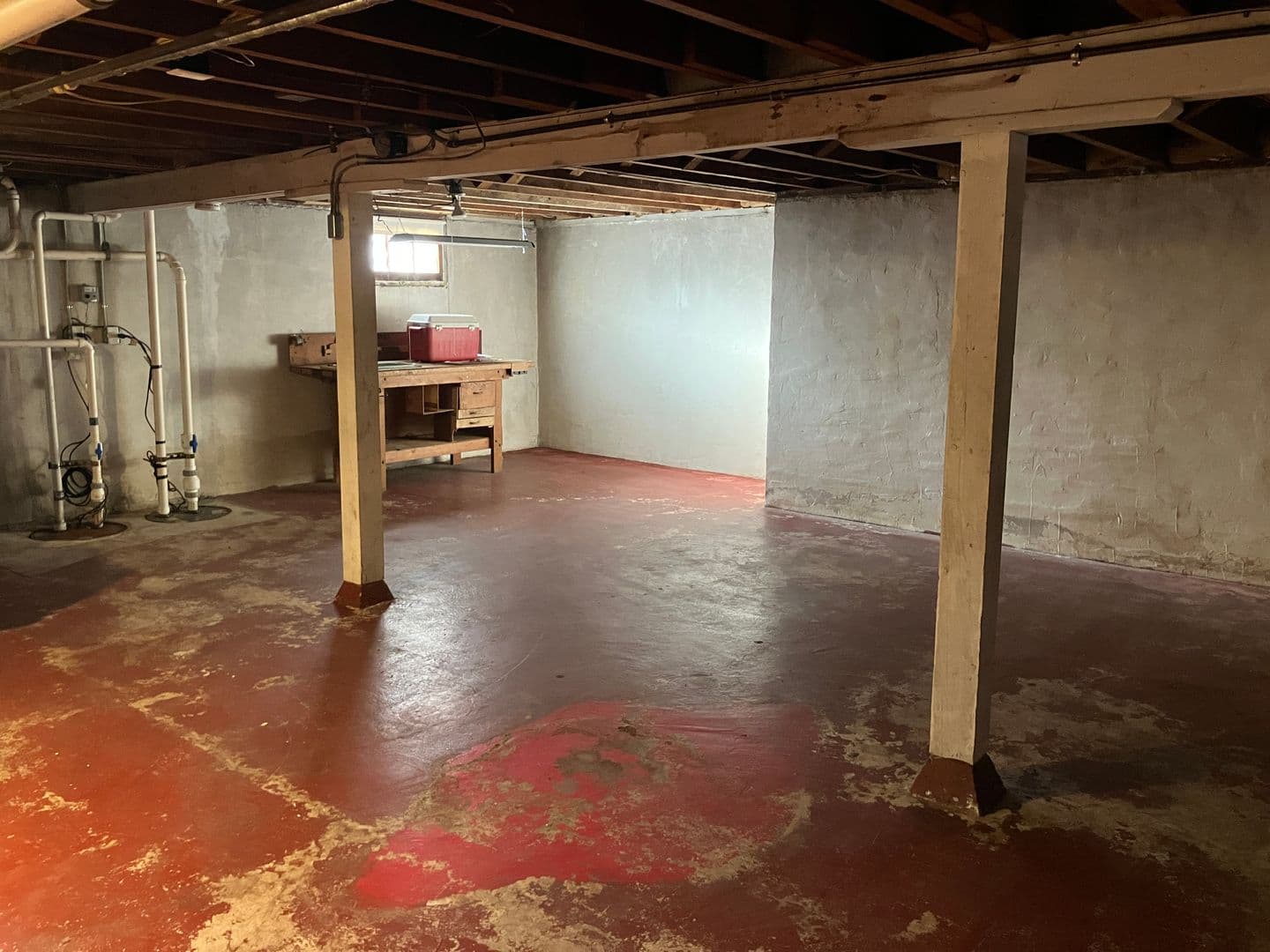 Salem House: 1710 Norway St NE