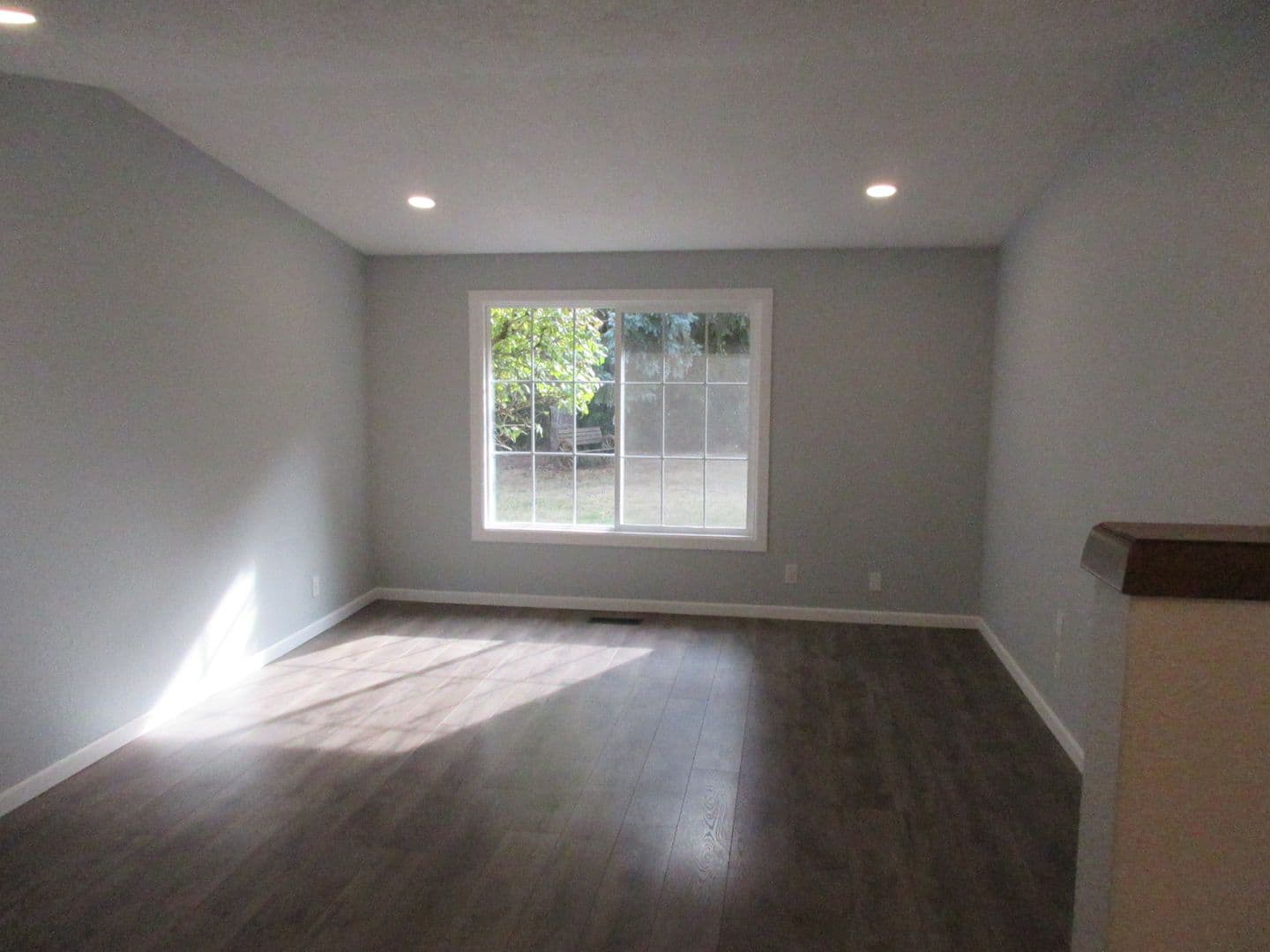 Salem House: 1340 Elser Dr SE