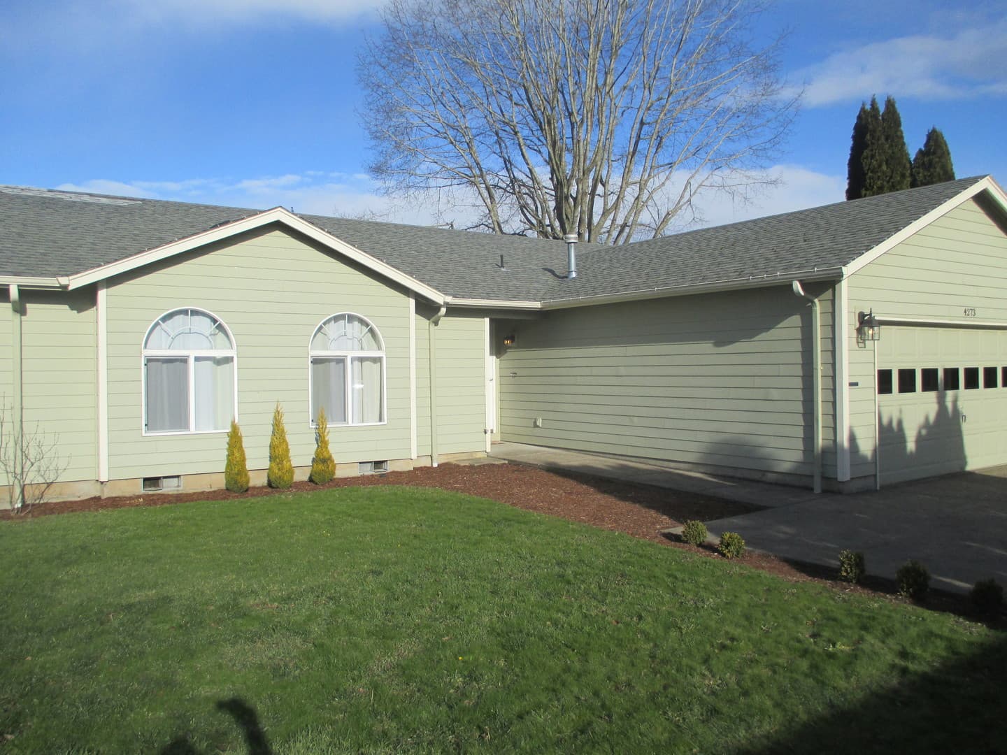 Salem House: 4273 Blazing Star Ct NE