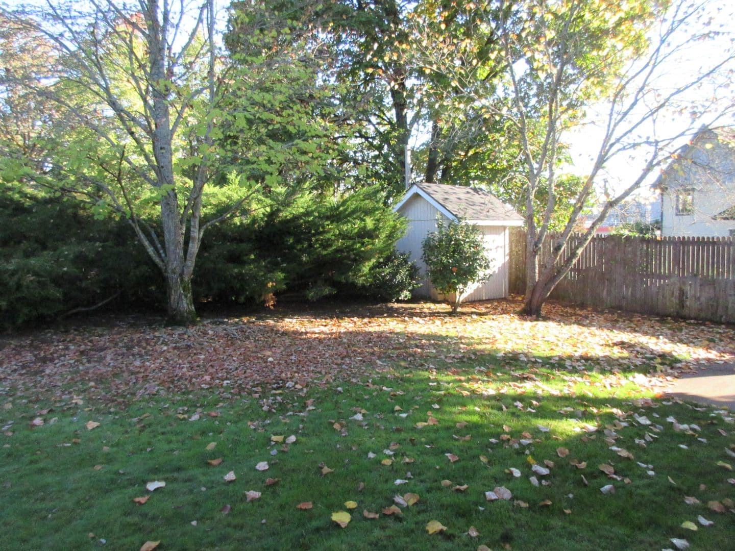 Salem House: 4745 Skyline Rd S
