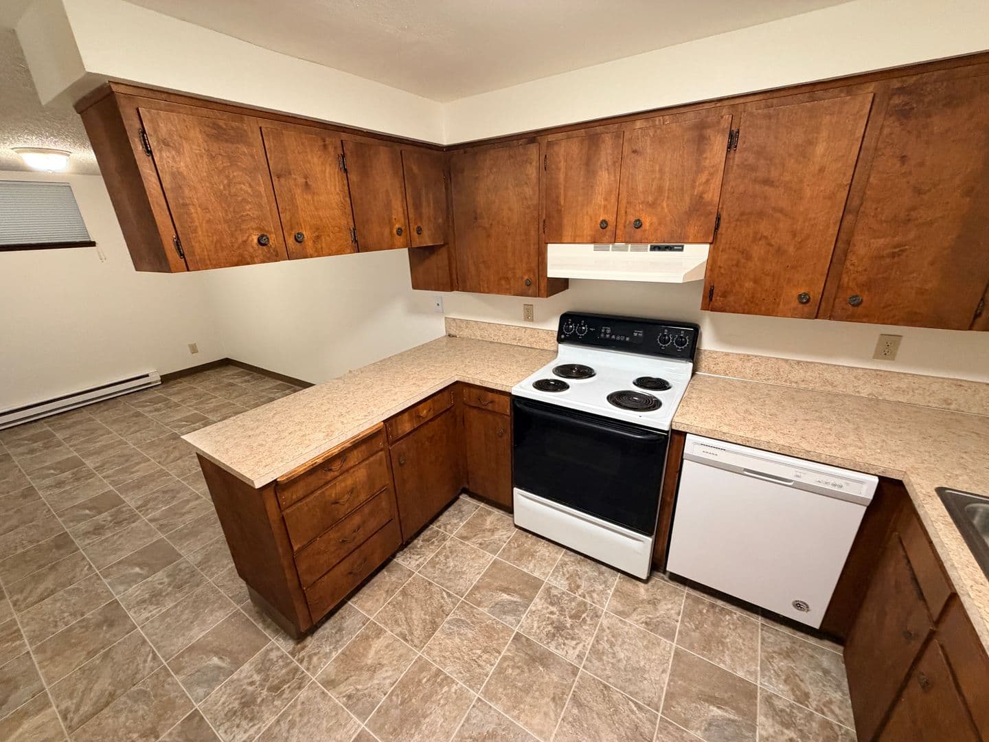 Salem Apartment: 1752 Salishan St. SE