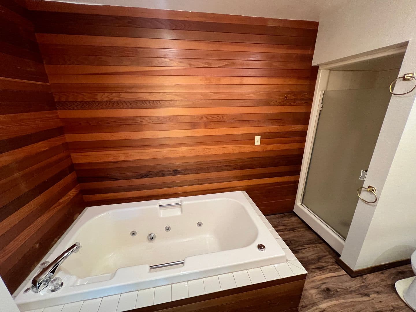 Salem House: 3566 Halifax Sq SE #13