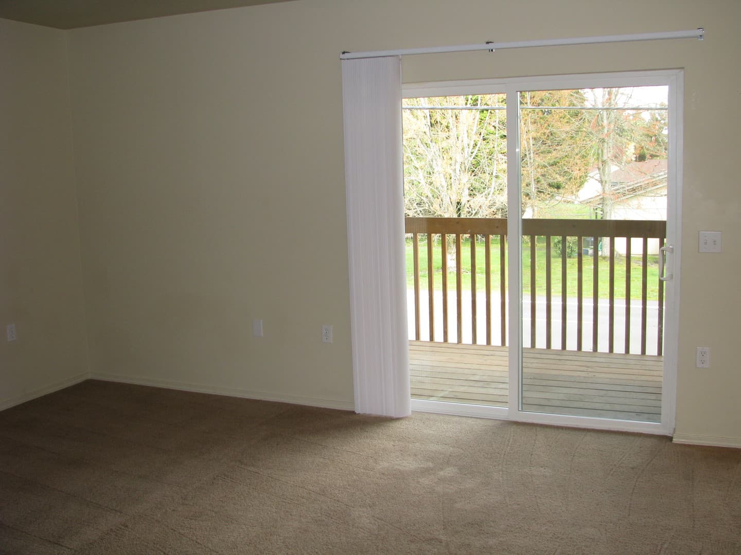 Keizer Apartment: 4995 Delight St N #202