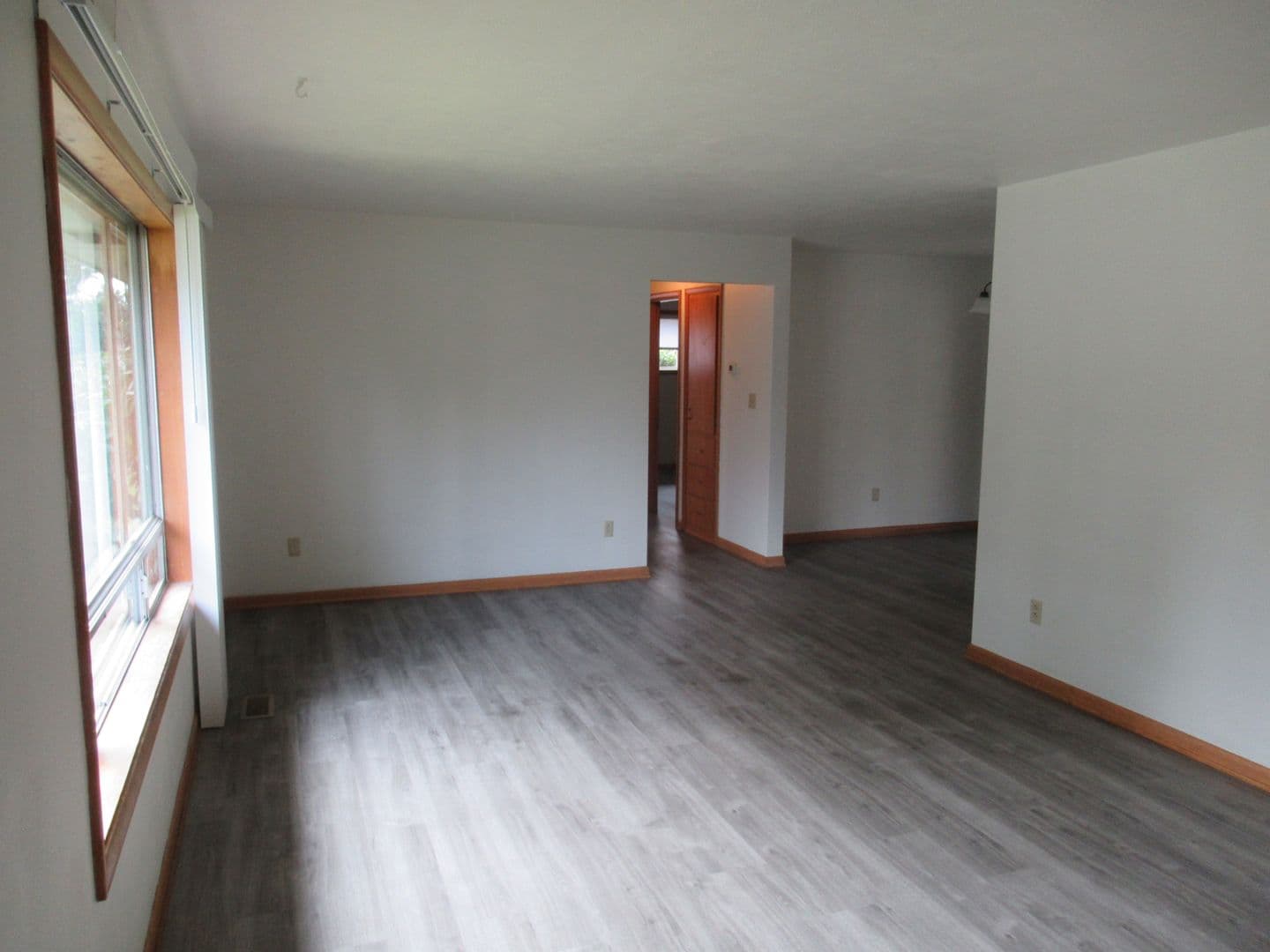 Salem House: 1690 D Street NE