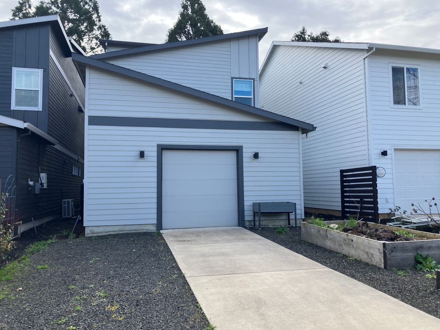 Salem House: 3731 Village Center Dr