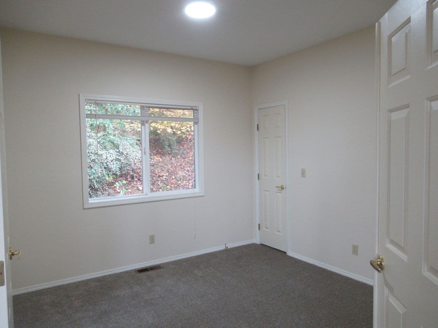 Salem House: 1741 Sunburst Terrace NW