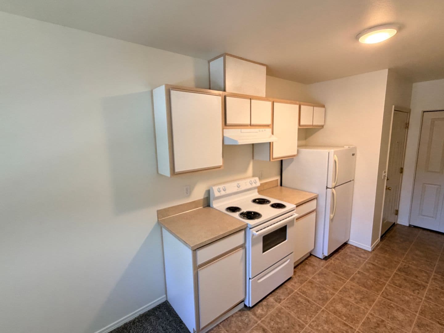 Keizer Apartment: 4995 Delight St N #201