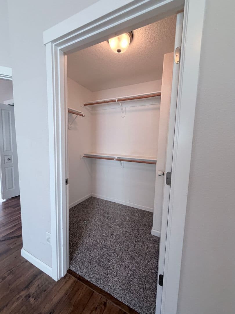 Dallas House: 456 SE Ray St