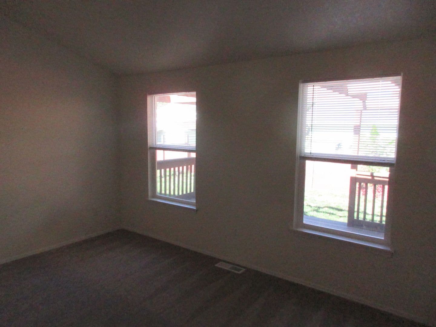 Salem House: 4273 Blazing Star Ct NE