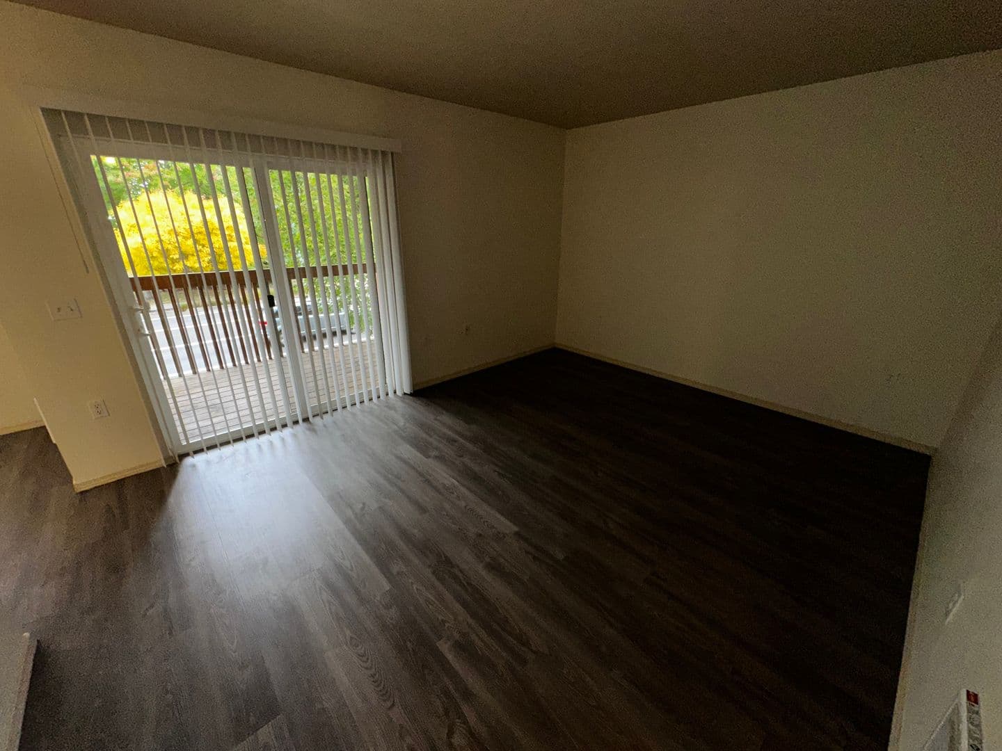 Keizer Apartment: 4997 Delight St N #202