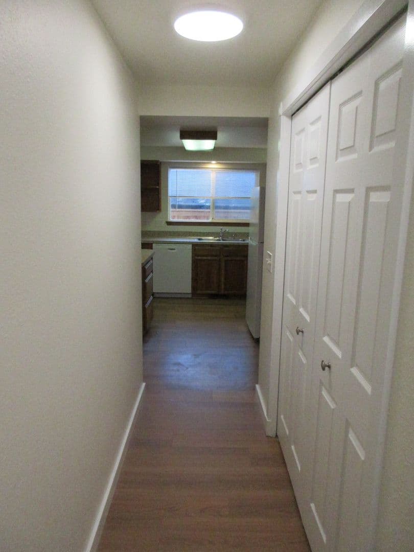 Salem House: 4273 Blazing Star Ct NE