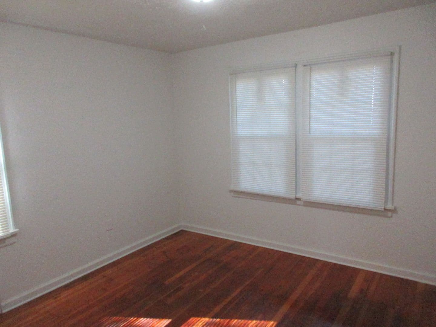 Salem House: 2810 Claxter Rd NE