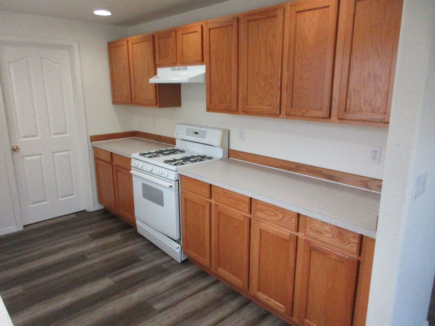 Salem House: 4523 Wildcherry Drive SE