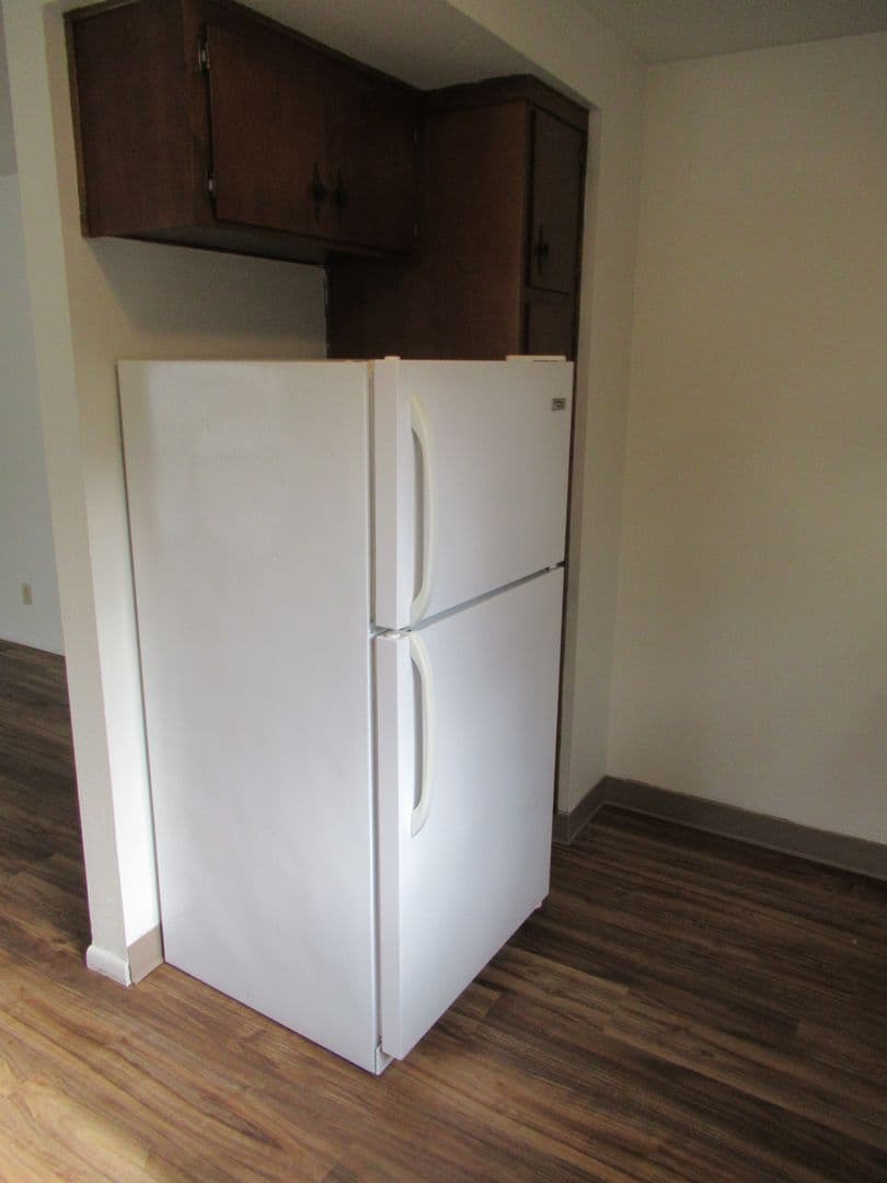 Salem Apartment: 1115 Waller St SE